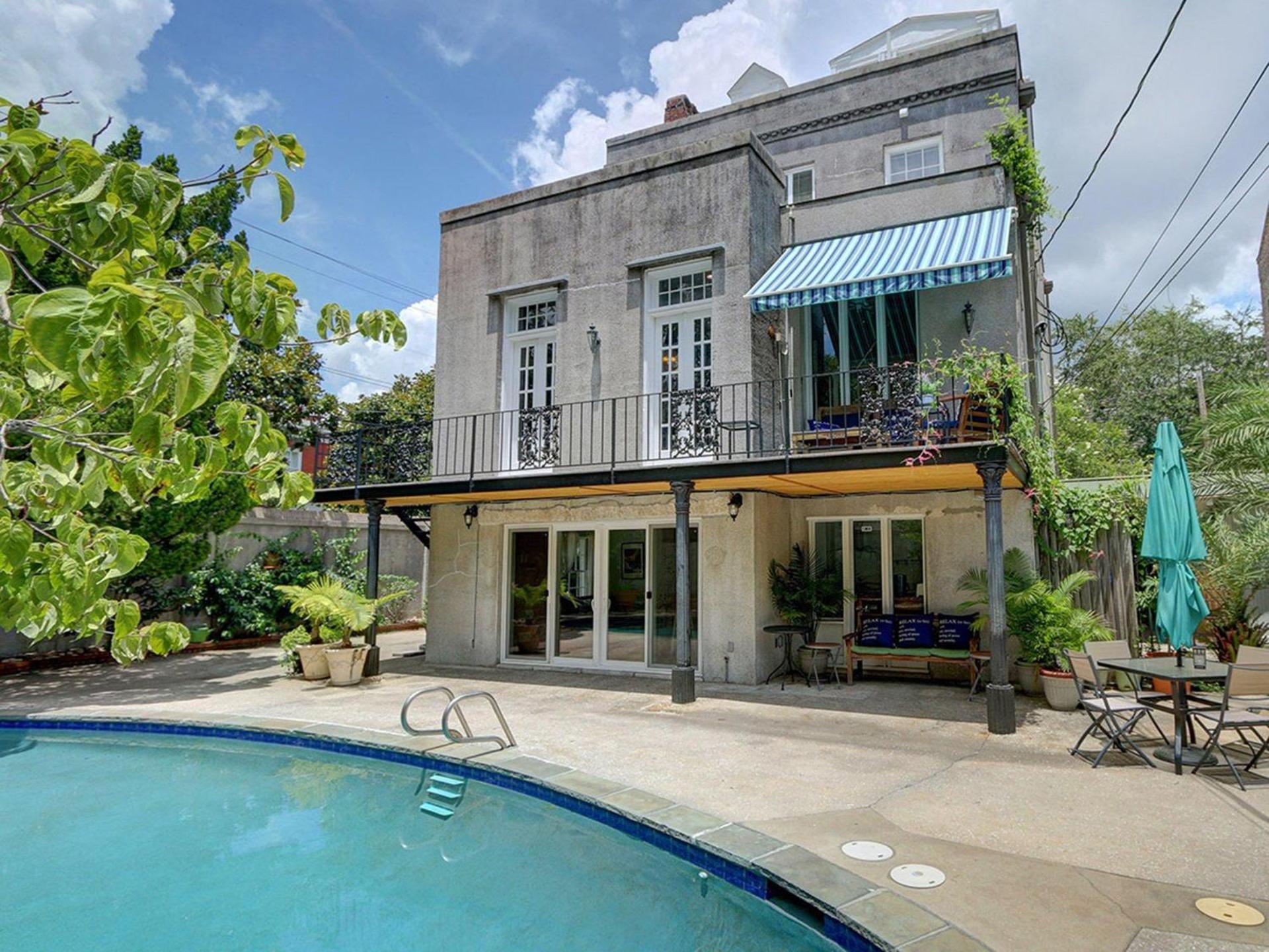 Seona House Savannah